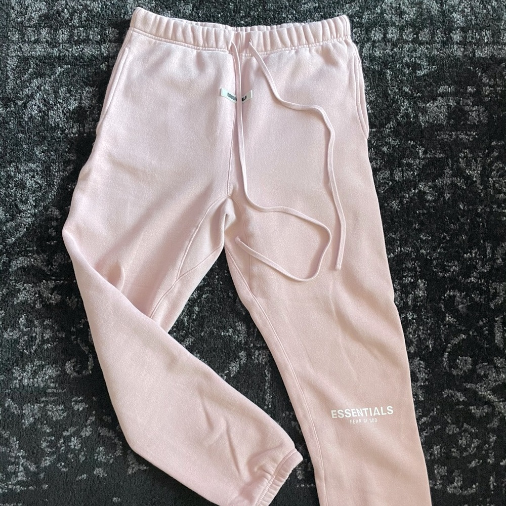FOG - Fear Of God
Essentials Sweatpants